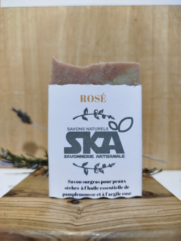 Savon Artisanal Rosé de chez SKA